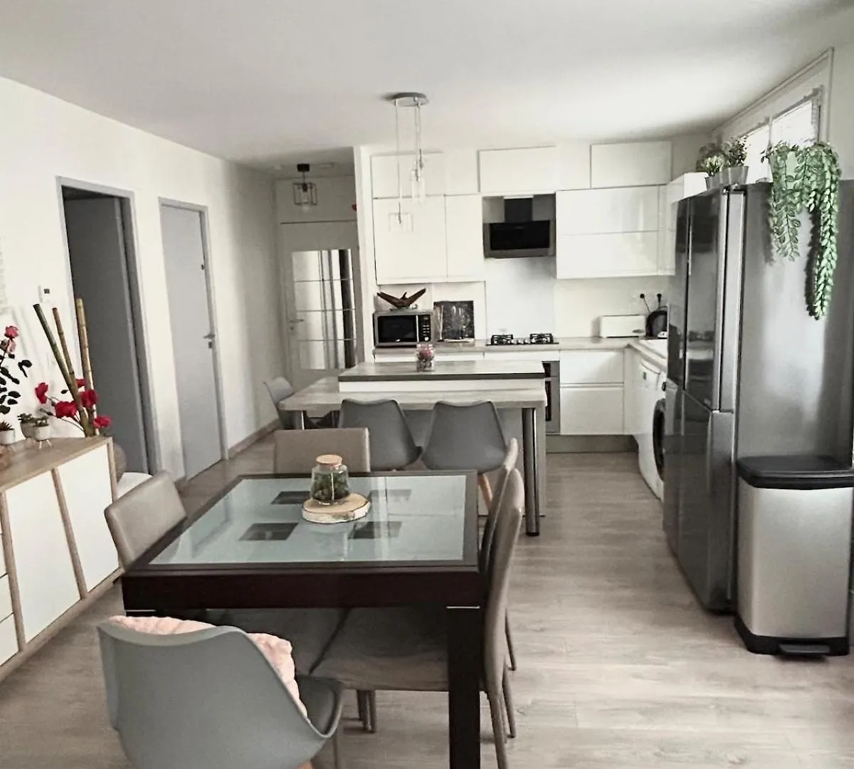 Cozy Apartment With Parking 5 Min From Downtown 엑상프로방스 0*,  프랑스
