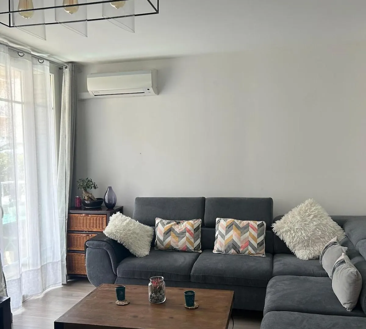 Cozy Apartment With Parking 5 Min From Downtown 엑상프로방스